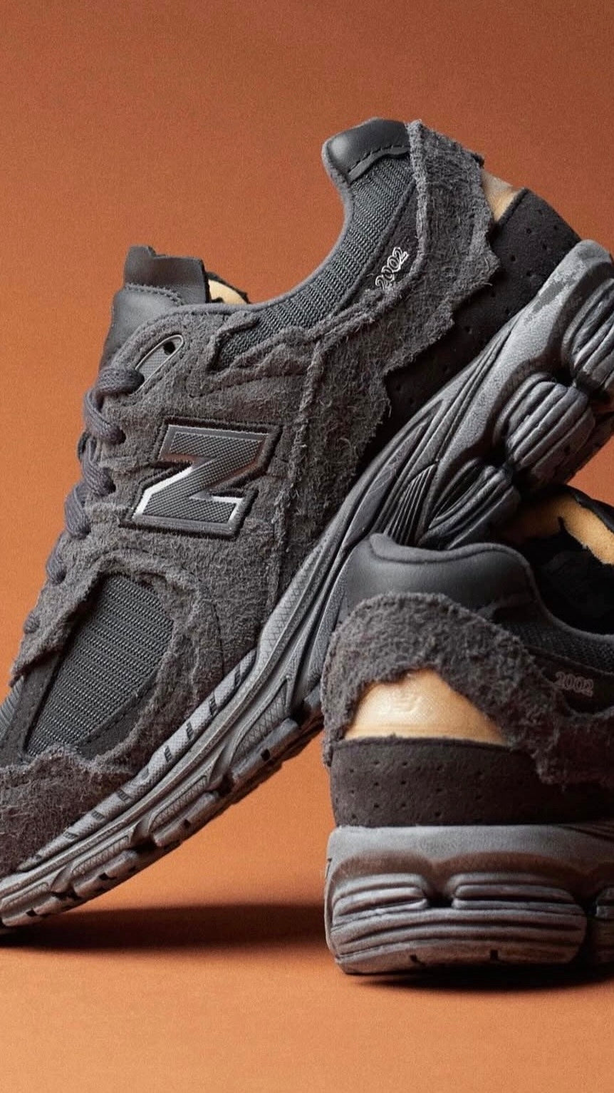 New Balance 2002R