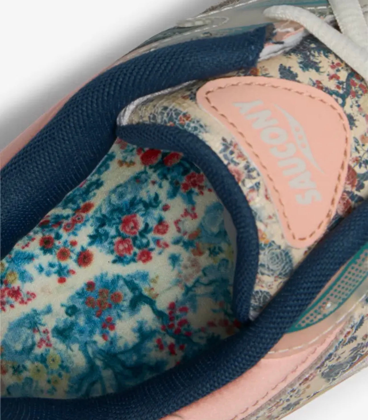 Saucony Progrid Omni 9 - Sail / Floral Pack
